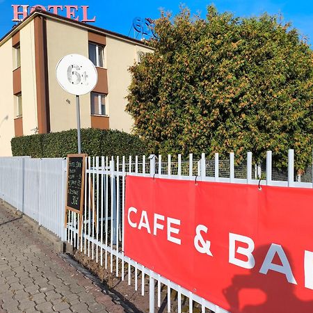 Hotel Eden 24H Ряшів Екстер'єр фото