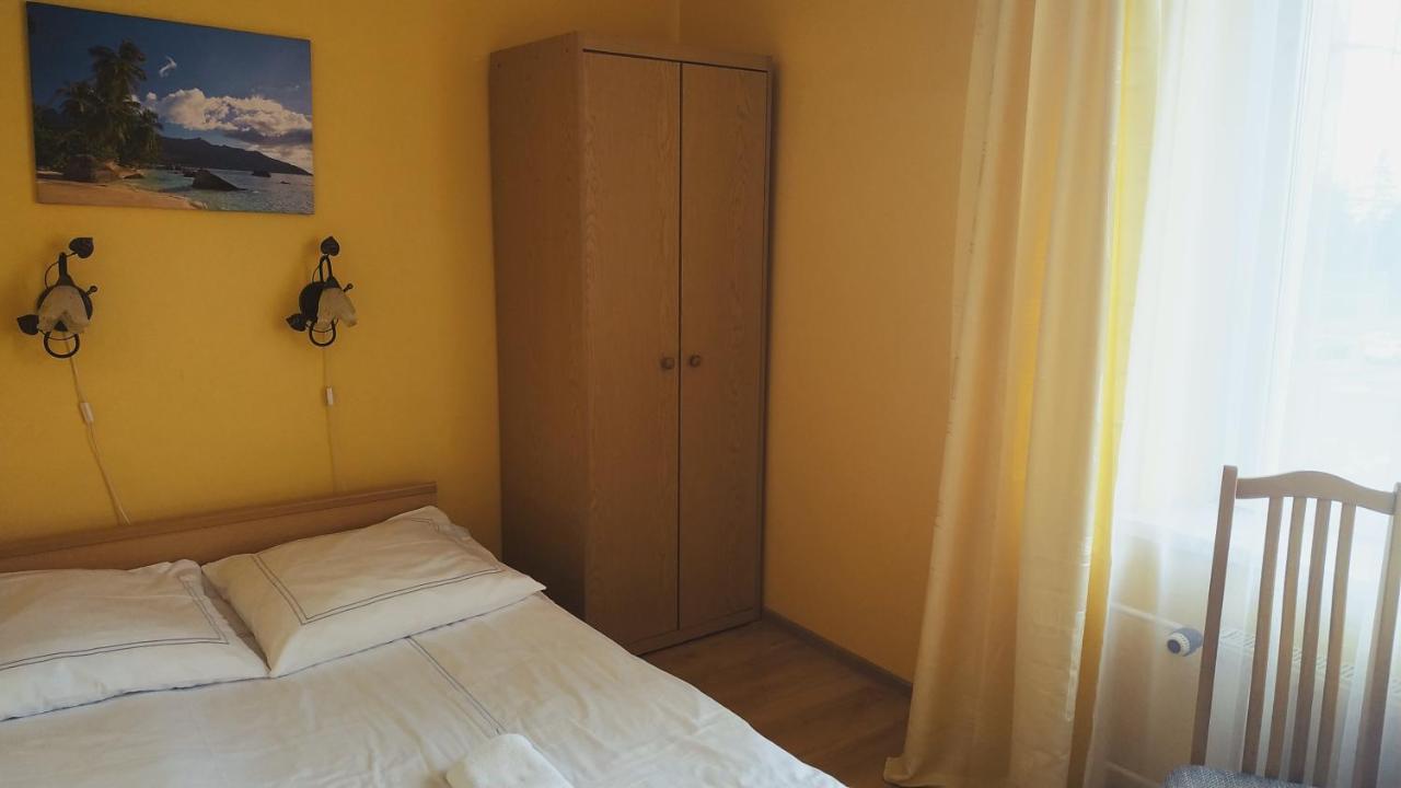 Hotel Eden 24H Ряшів Екстер'єр фото