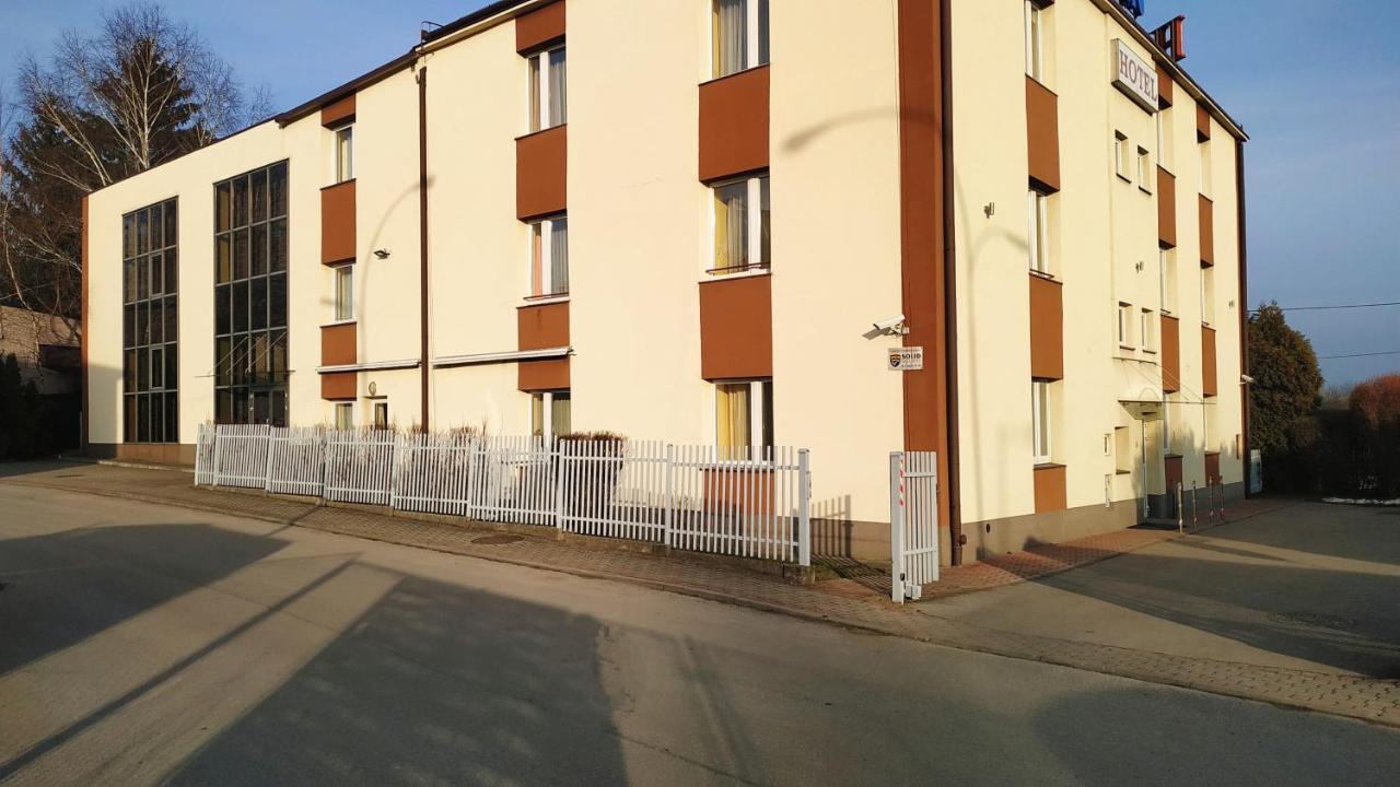 Hotel Eden 24H Ряшів Екстер'єр фото