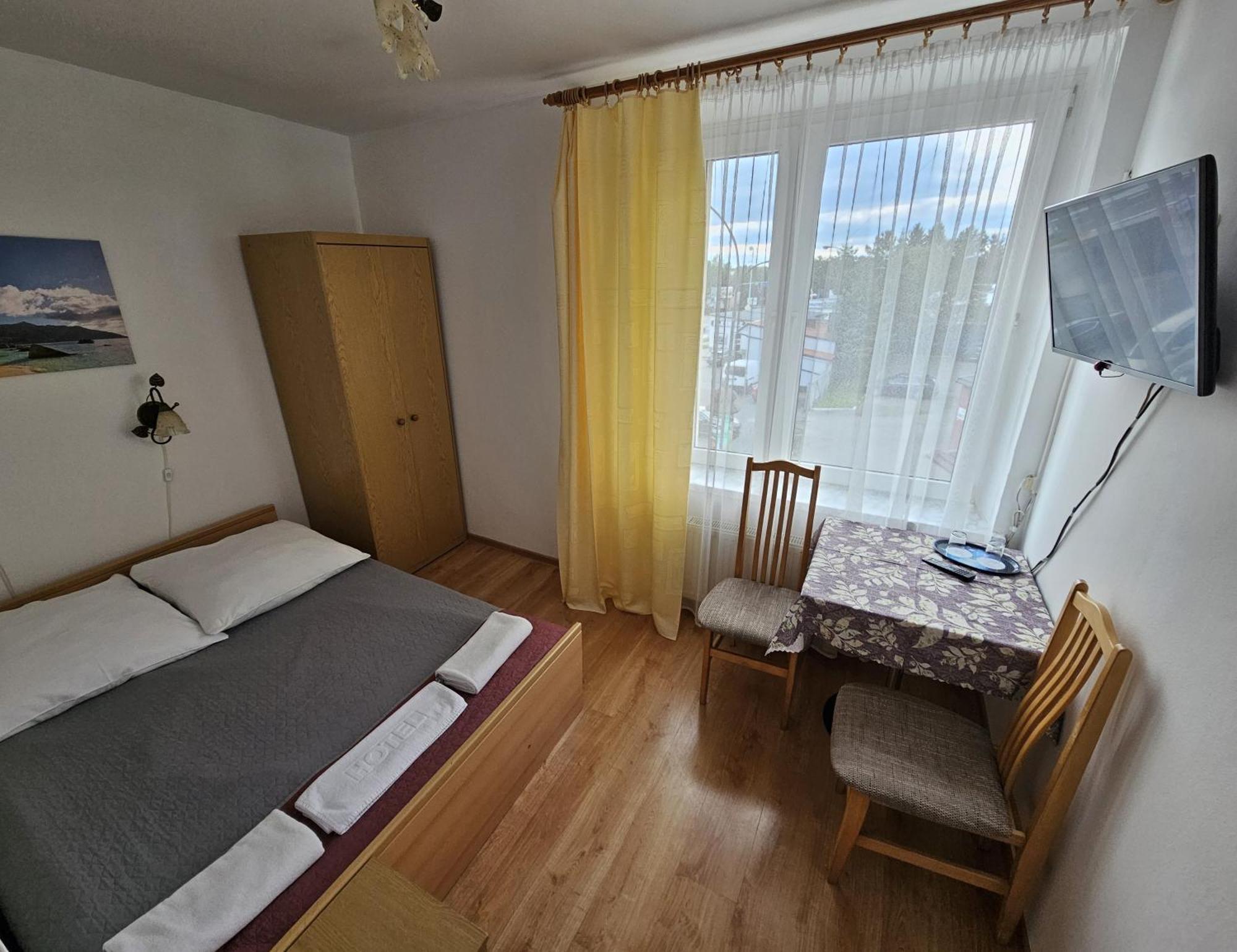 Hotel Eden 24H Ряшів Екстер'єр фото