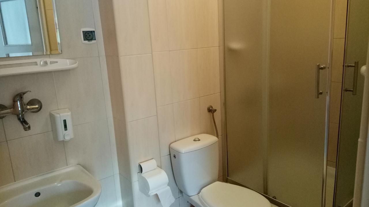 Hotel Eden 24H Ряшів Екстер'єр фото