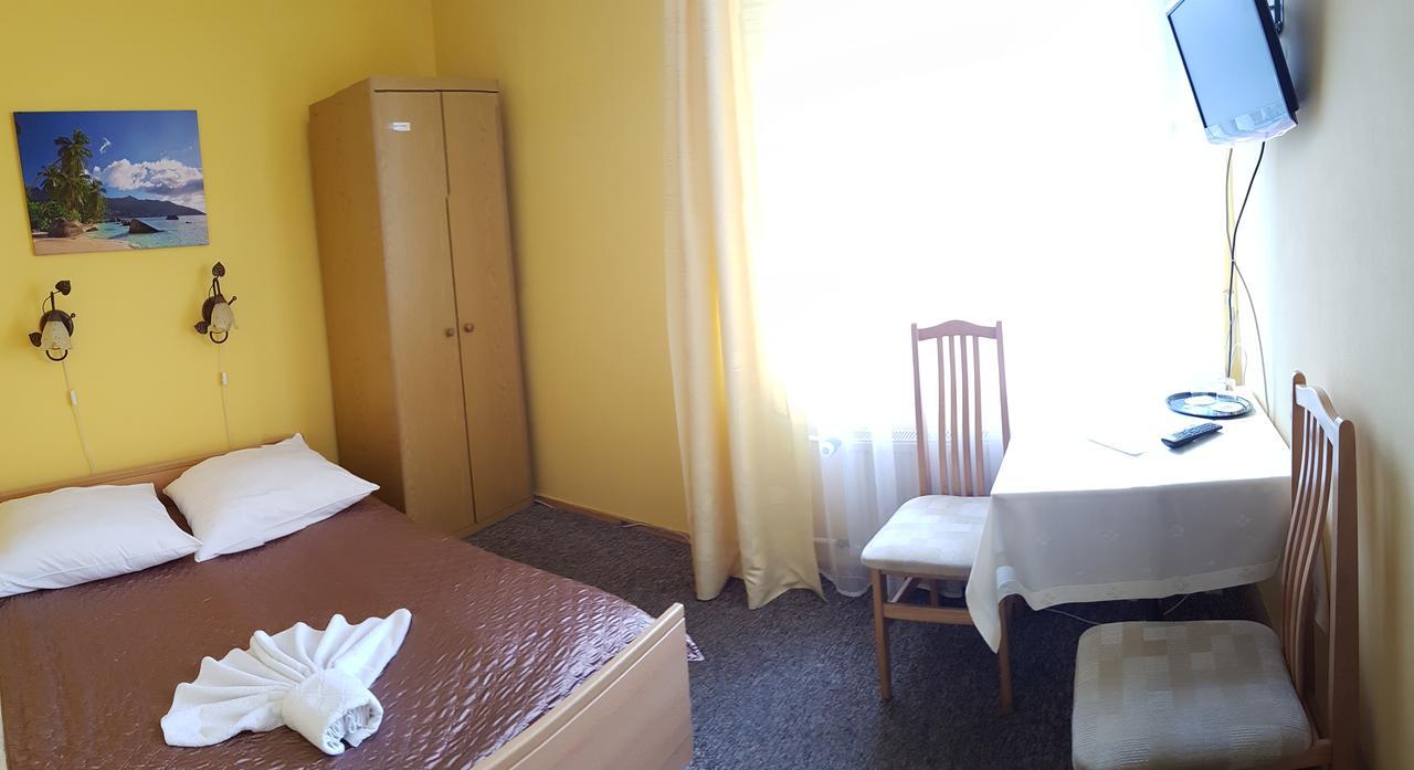 Hotel Eden 24H Ряшів Екстер'єр фото