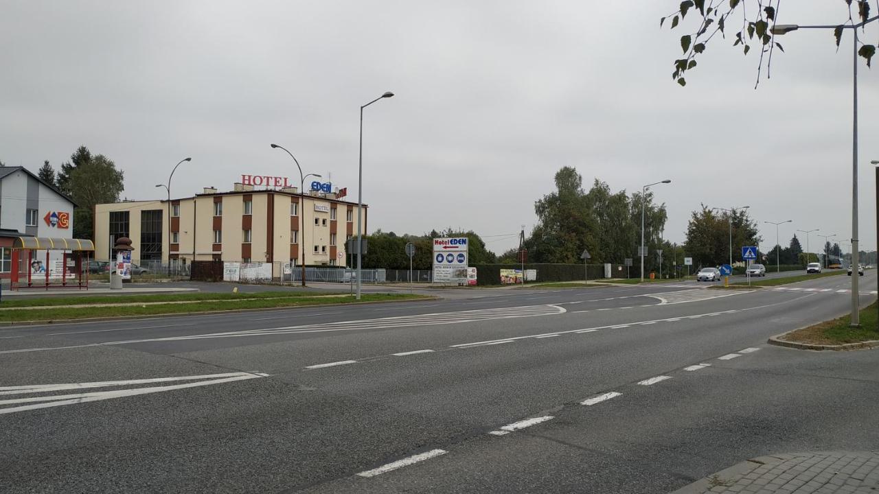 Hotel Eden 24H Ряшів Екстер'єр фото